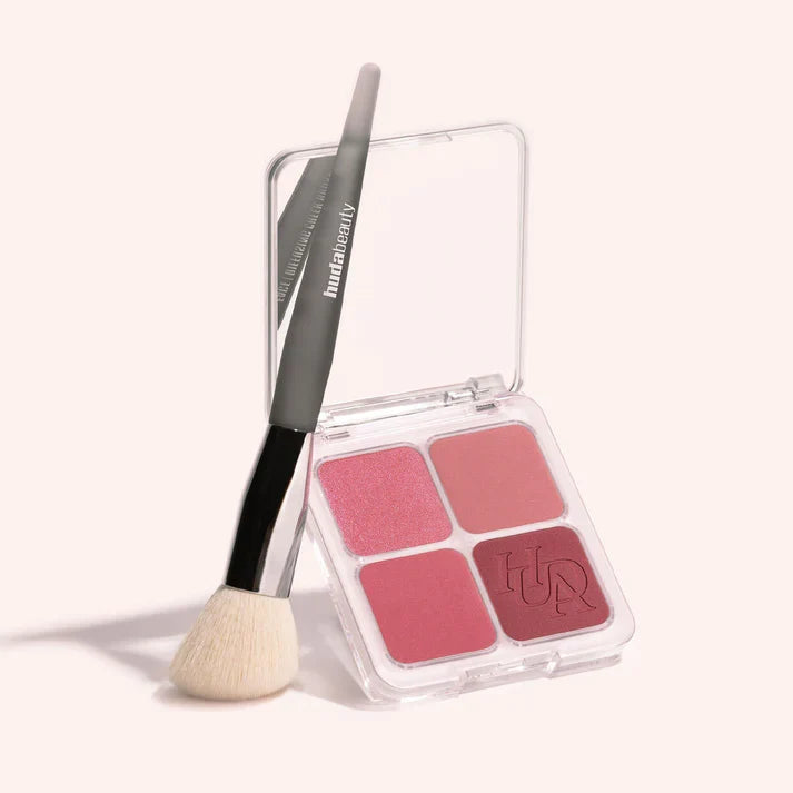 Huda Beauty - Diffusing Cheek Brush