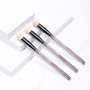 Huda conceal n blend complexion brush